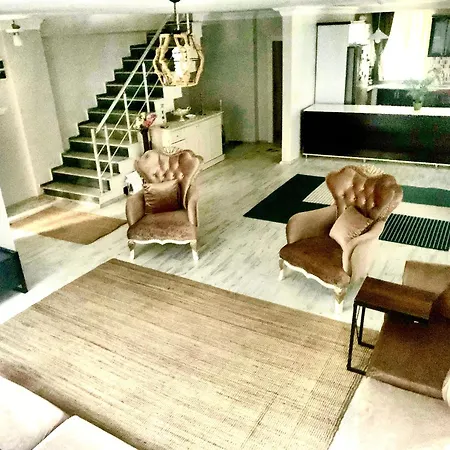 Forest Villa-2 , 6 Minutes From The Airport *