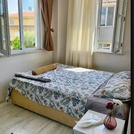 Forest Villa-2 , 6 Minutes From The Airport Oda ve Kahvaltı *