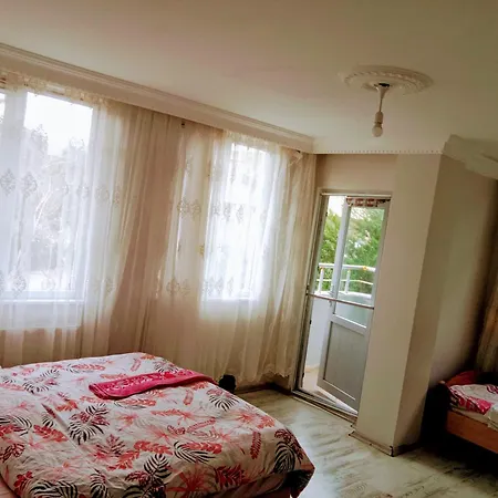 Forest Villa-2 , 6 Minutes From The Airport Oda ve Kahvaltı *